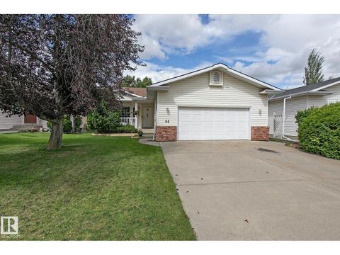44 CHARLTON RD Sherwood Park AB T8H1P9