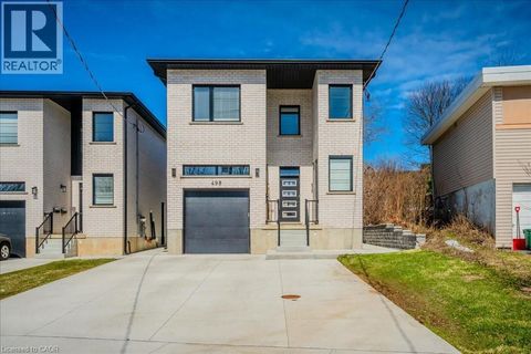 498 KARN Street Kitchener ON N2M2C1