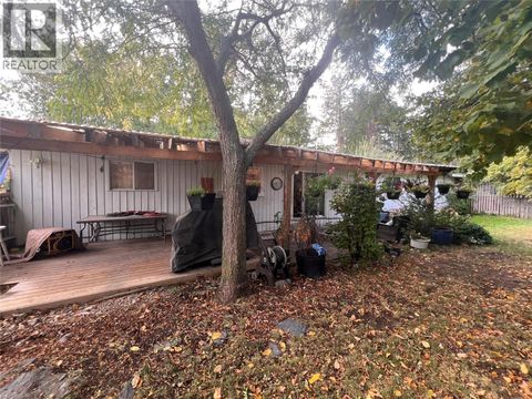 4976 Nash Street Peachland BC V0H1X8