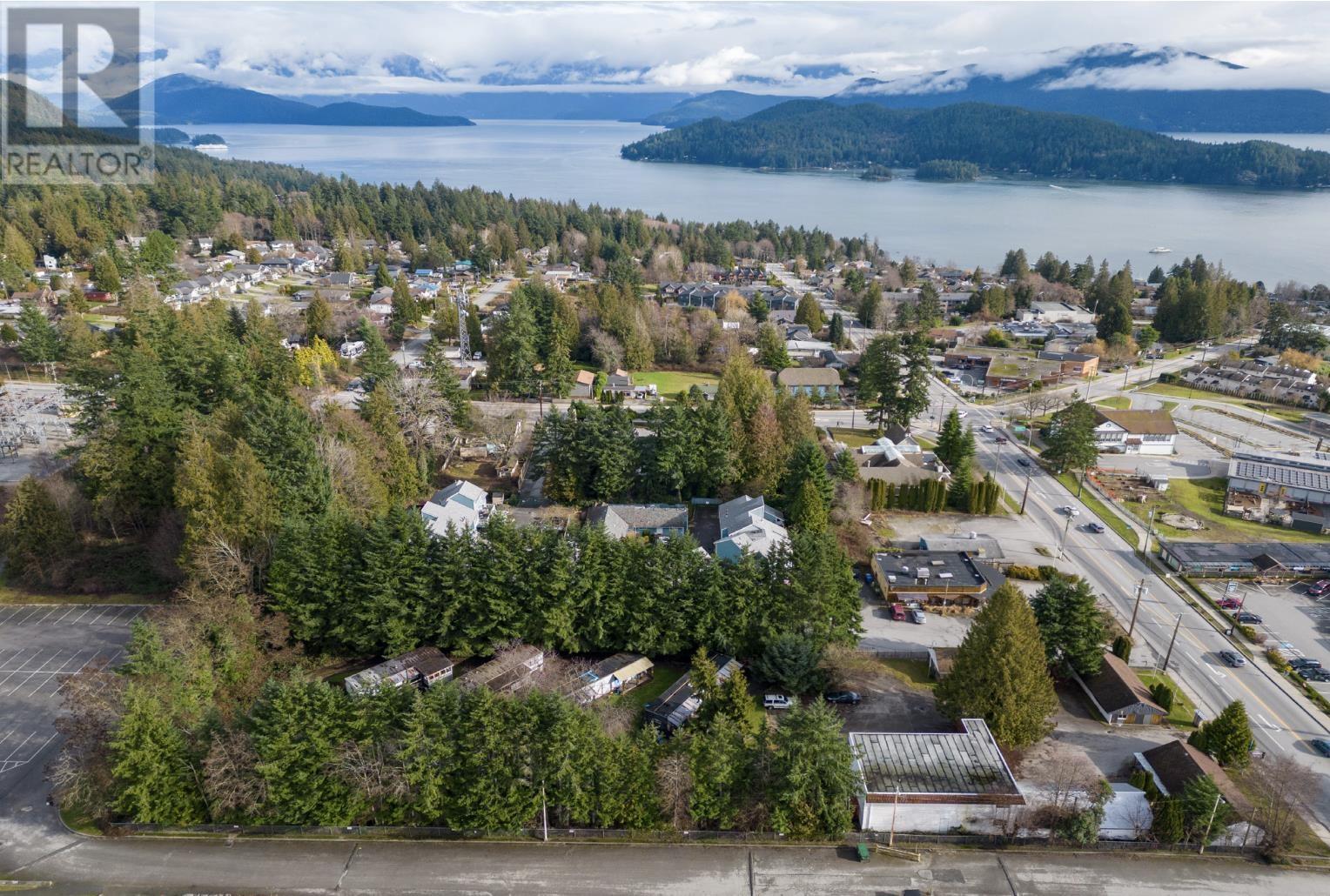 826 GIBSONS WAY