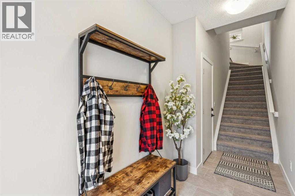 210, 81 Greenbriar Place NW