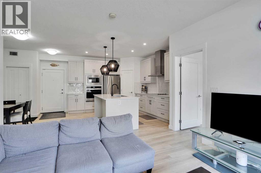111, 25 Walgrove Walk SE