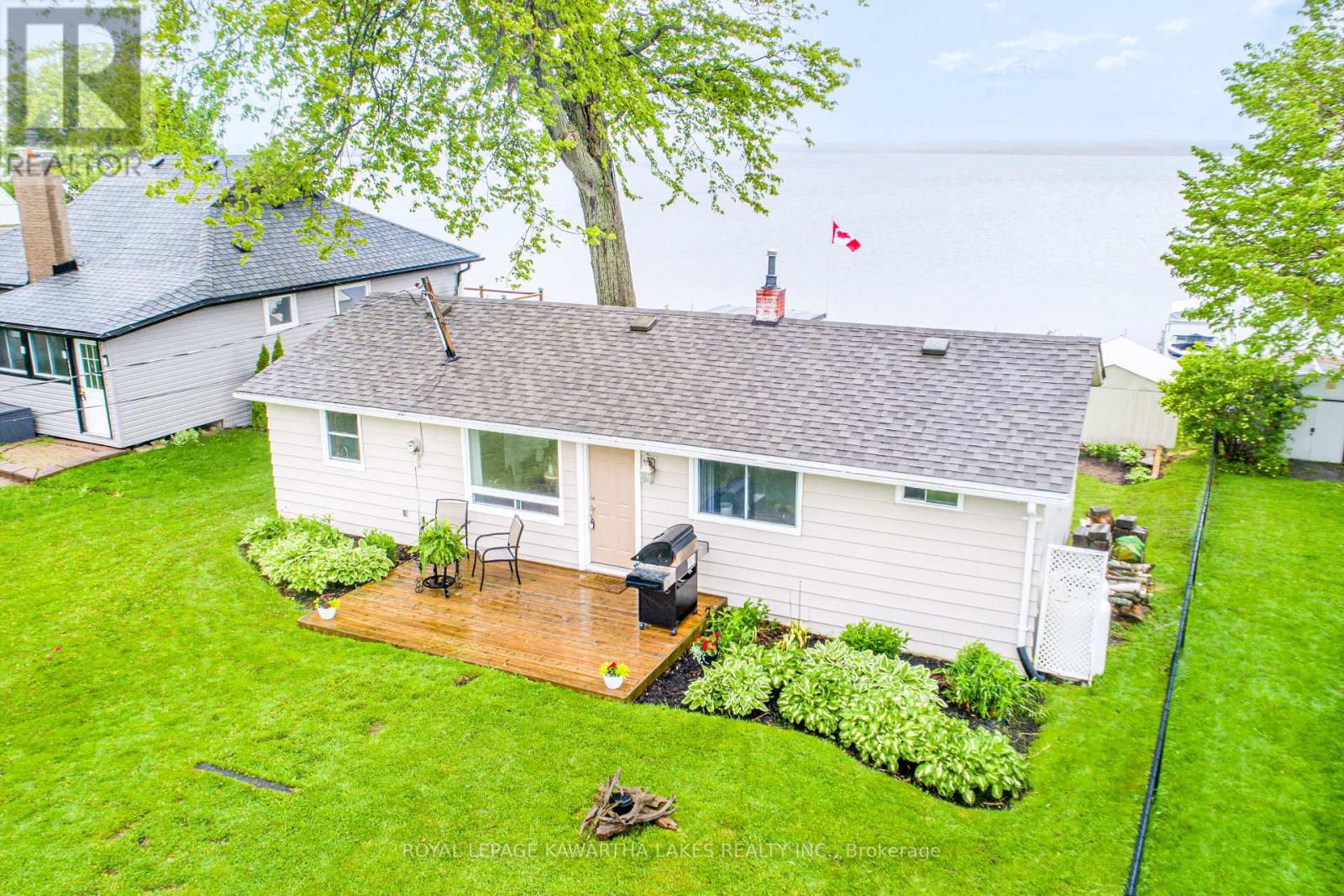 Photo 1 of 37 — 215 SNUG HARBOUR ROAD, Kawartha Lakes (Lindsay), ON K9V4R6