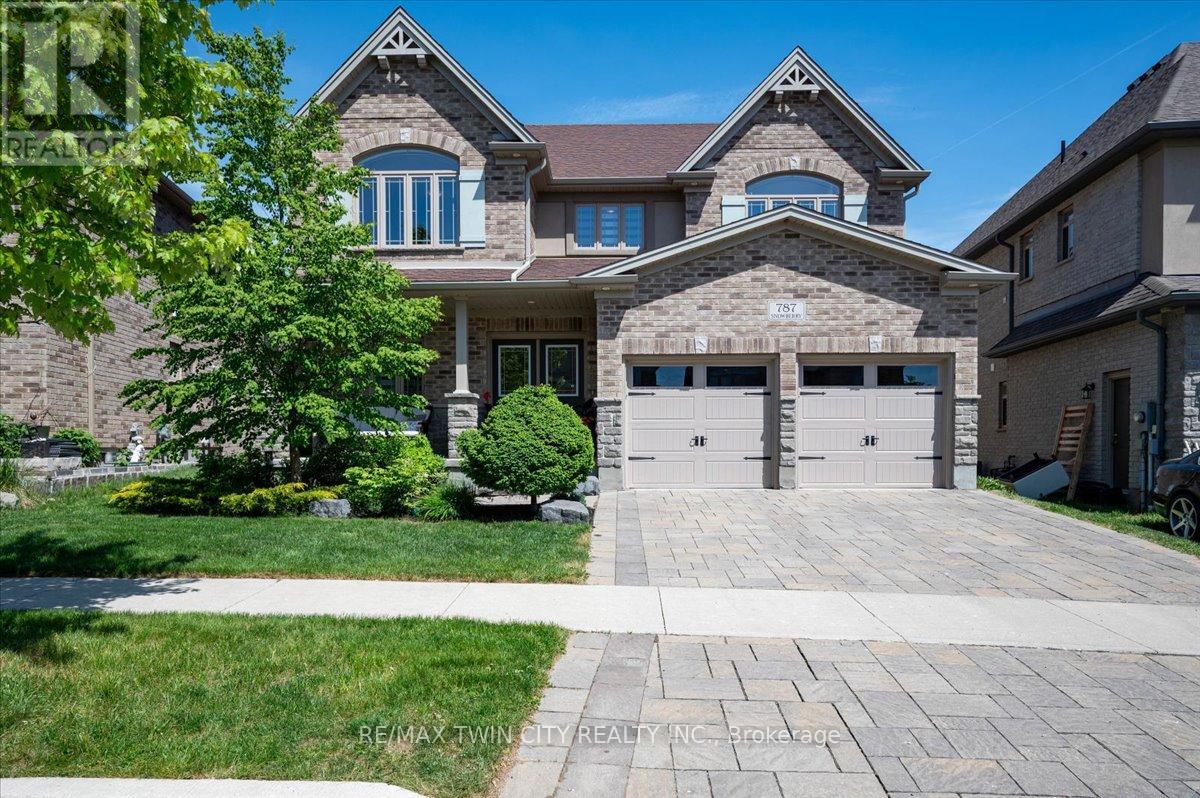 787 SNOWBERRY COURT