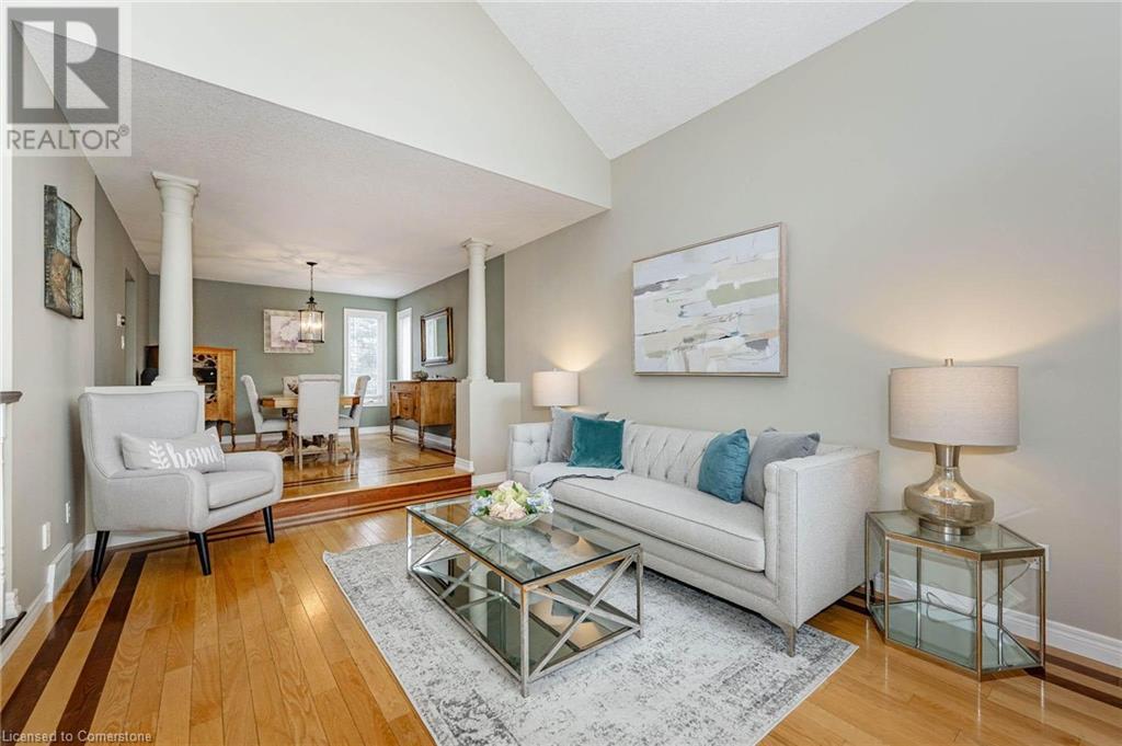 10 JEAN ANDERSON Crescent