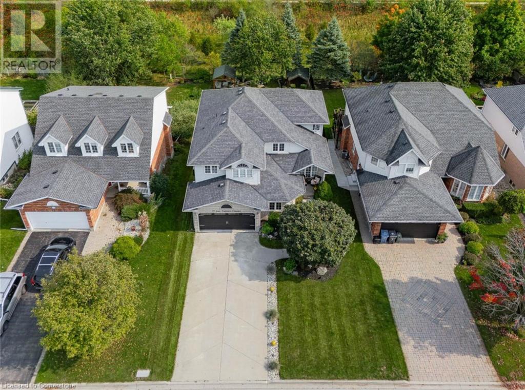 10 JEAN ANDERSON Crescent
