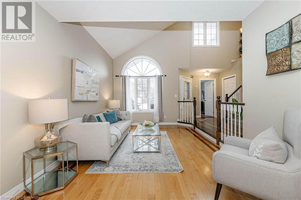10 JEAN ANDERSON Crescent