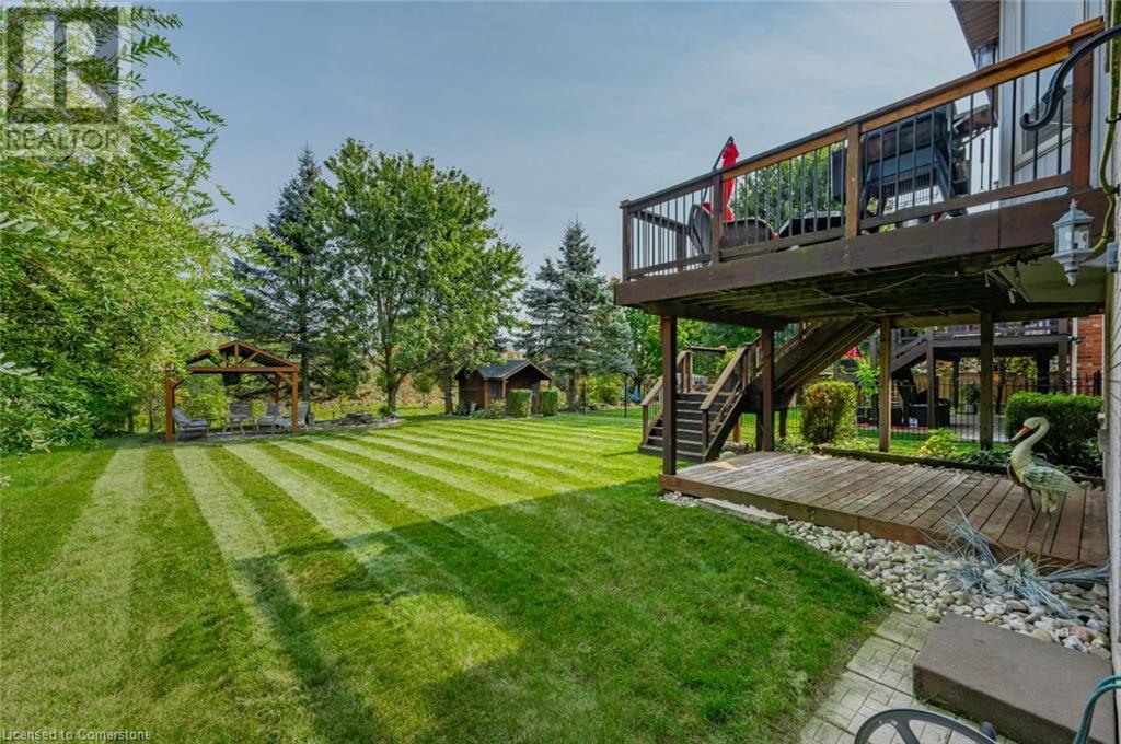 10 JEAN ANDERSON Crescent