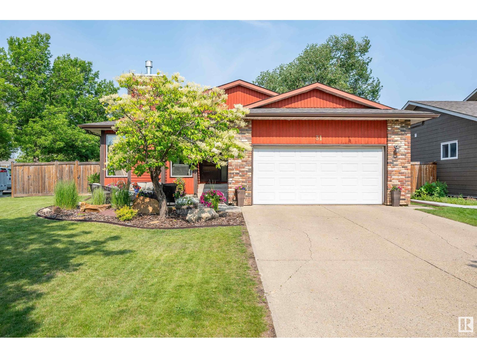 31 WESTWOOD DR