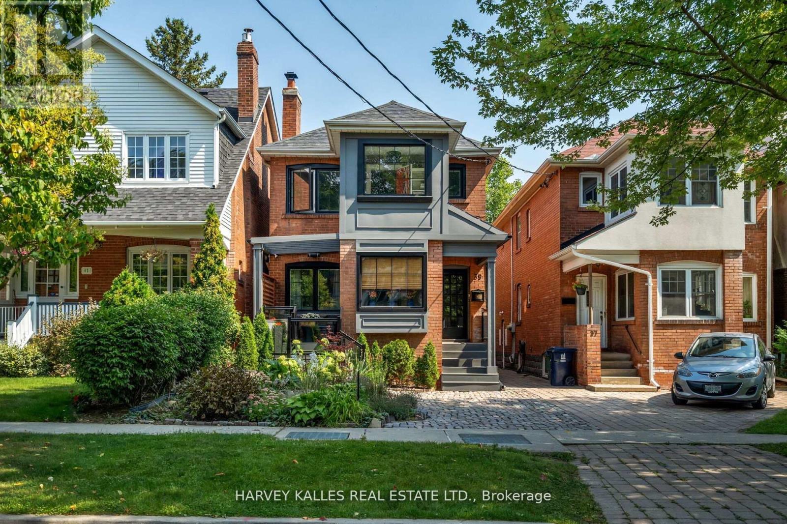 39 STANDISH AVENUE
