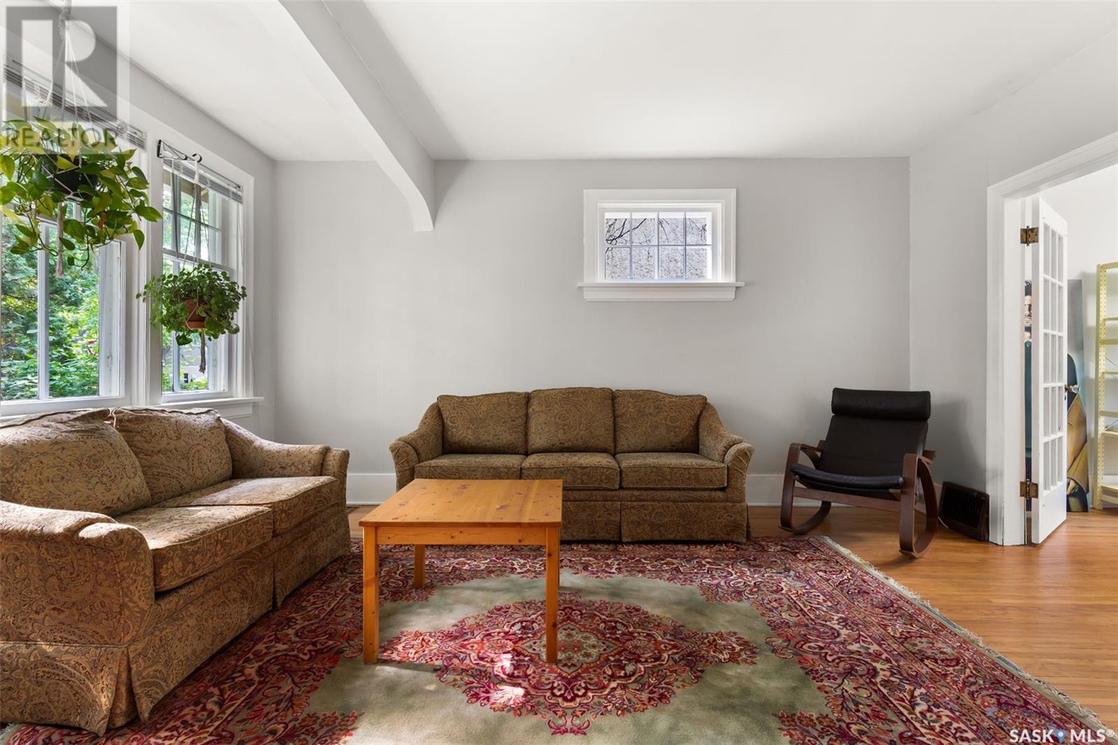 2272 Montague STREET