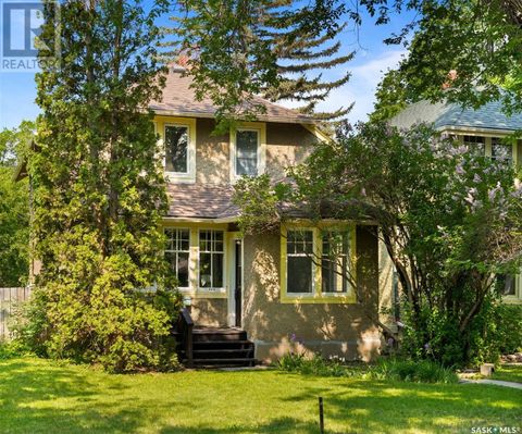 2272 Montague STREET Regina SK S4T3K3