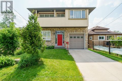 550 BEACH BOULEVARD Hamilton (Hamilton Beach) ON L8H6X3