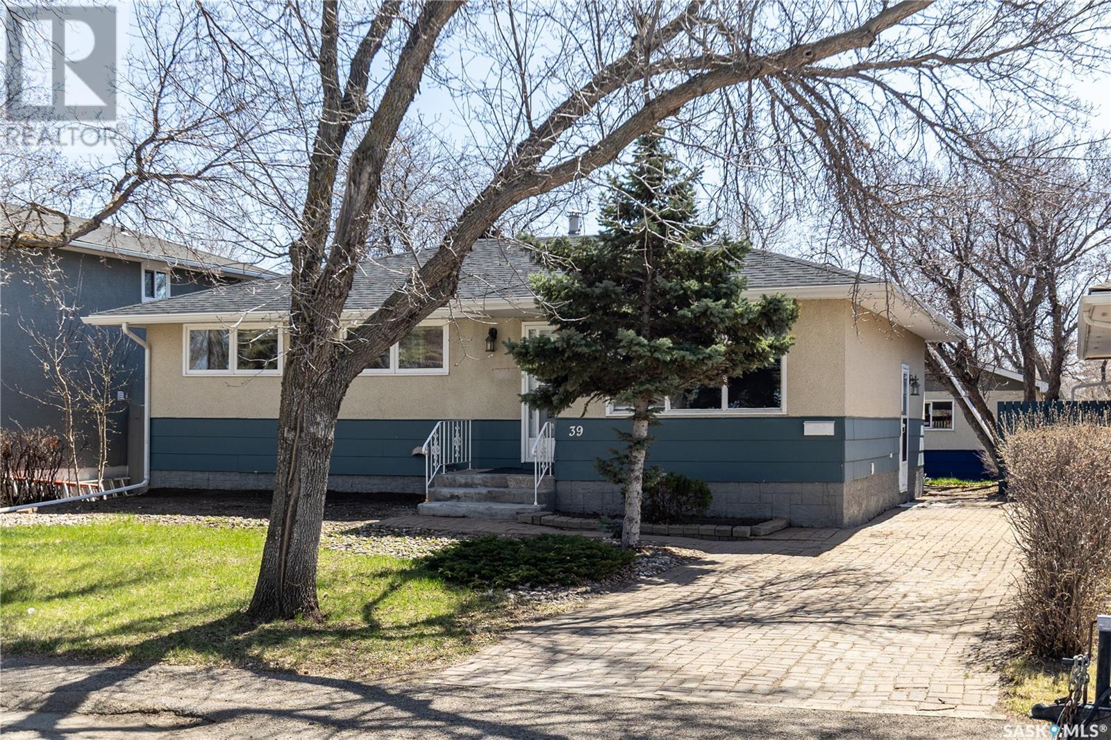 39 FUHRMANN CRESCENT