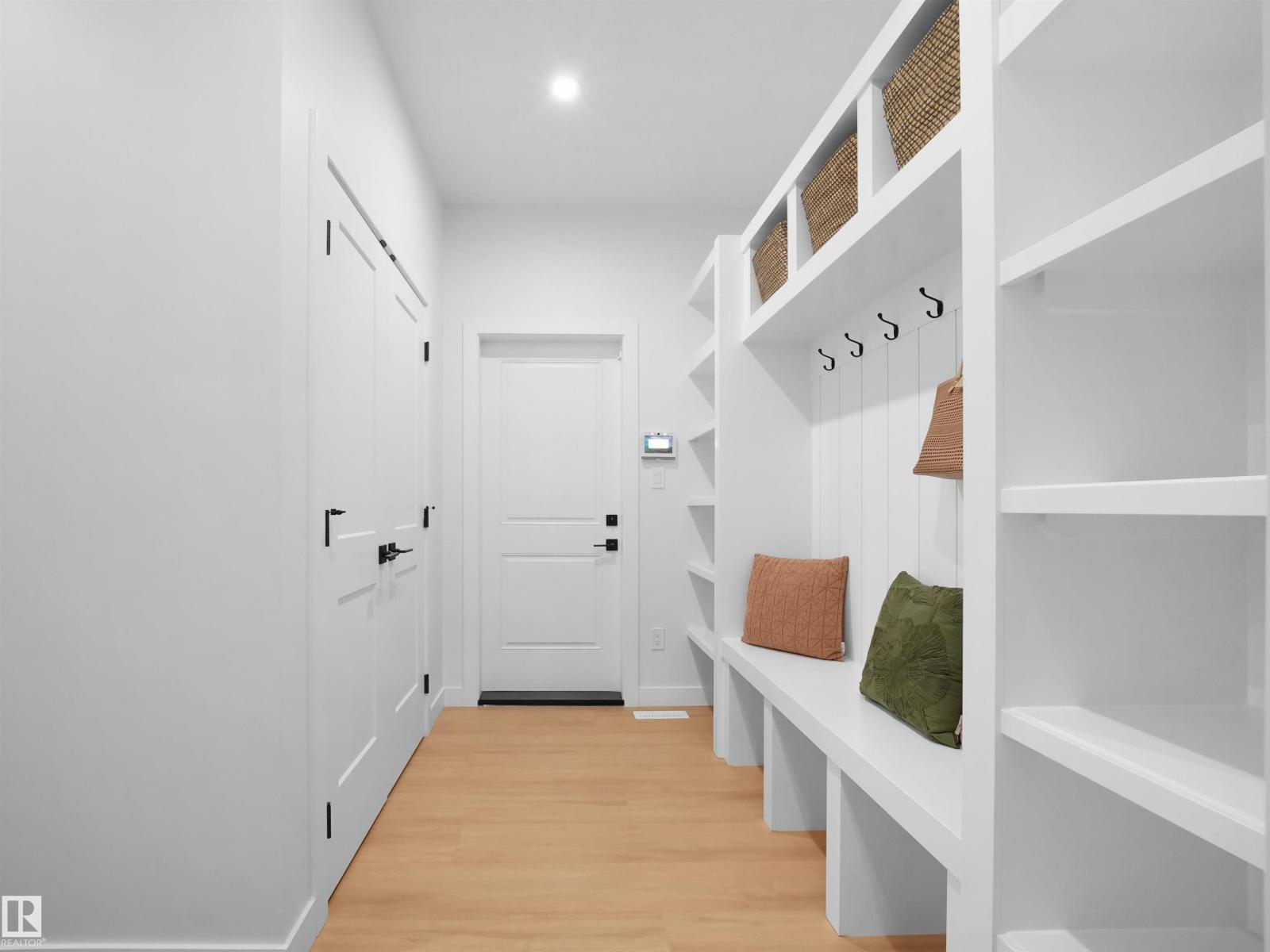 945 Elderberry Landing NW