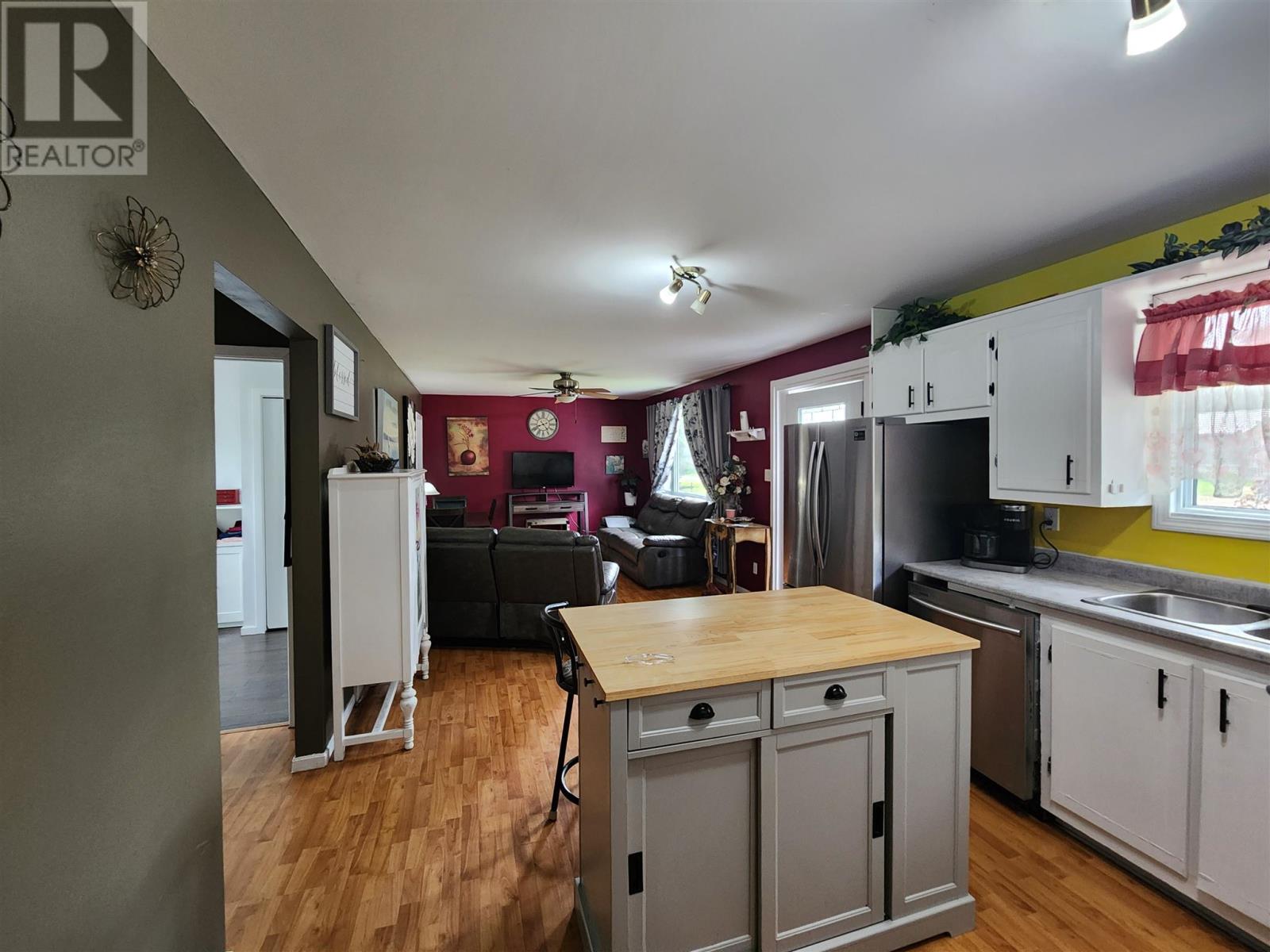 158 Whitman Dam RD