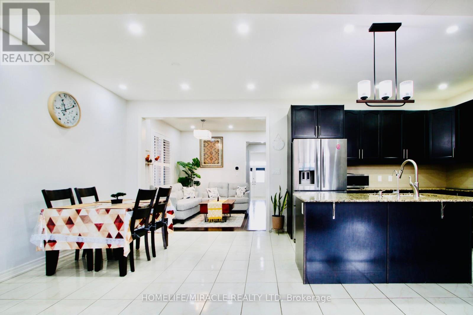 19 EXHIBITION CRESCENT