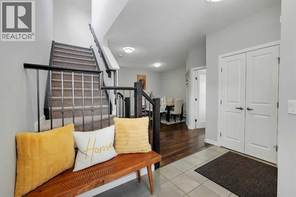 216 Carringvue Manor NW