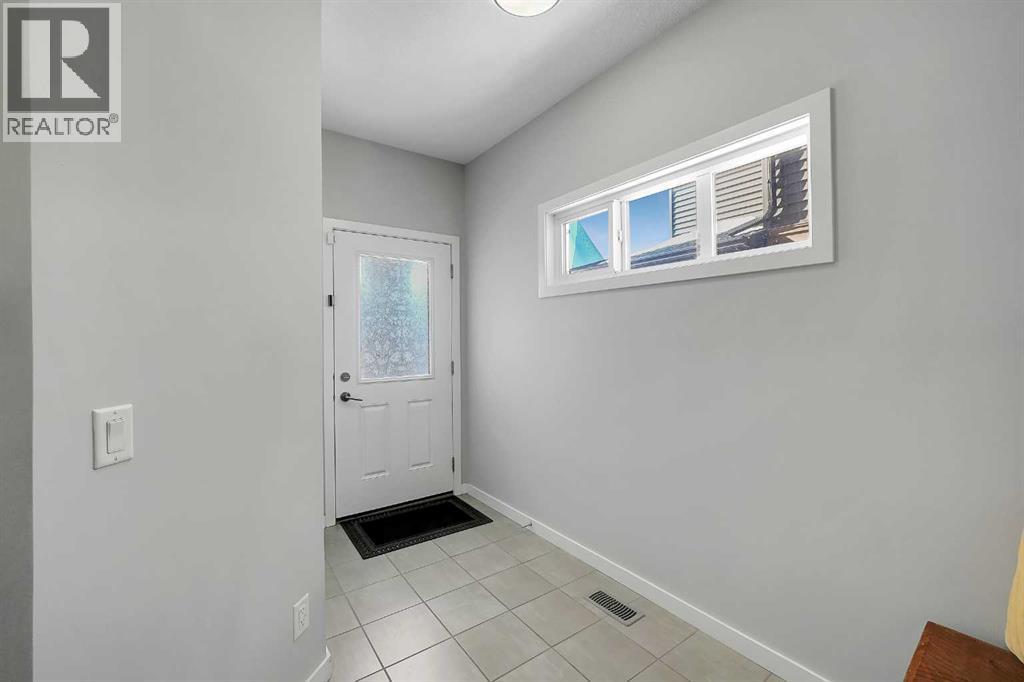 216 Carringvue Manor NW