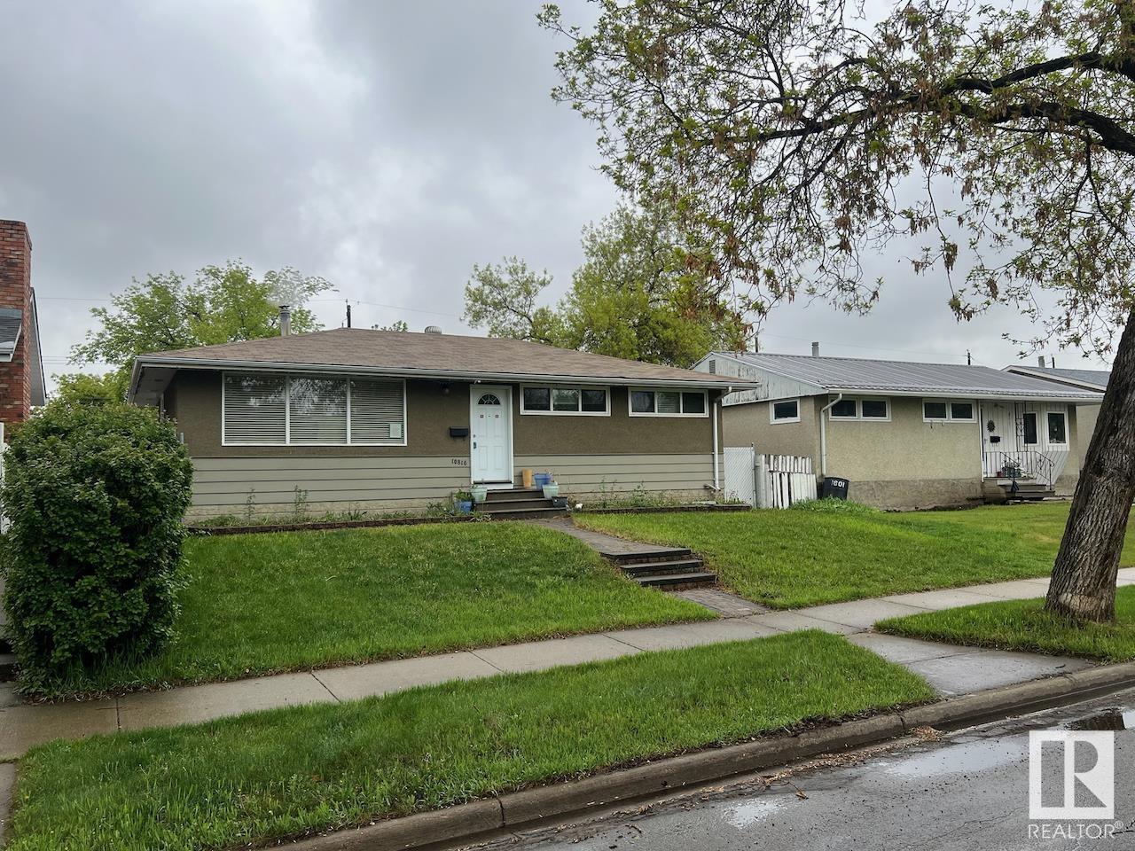 10816 163 ST NW