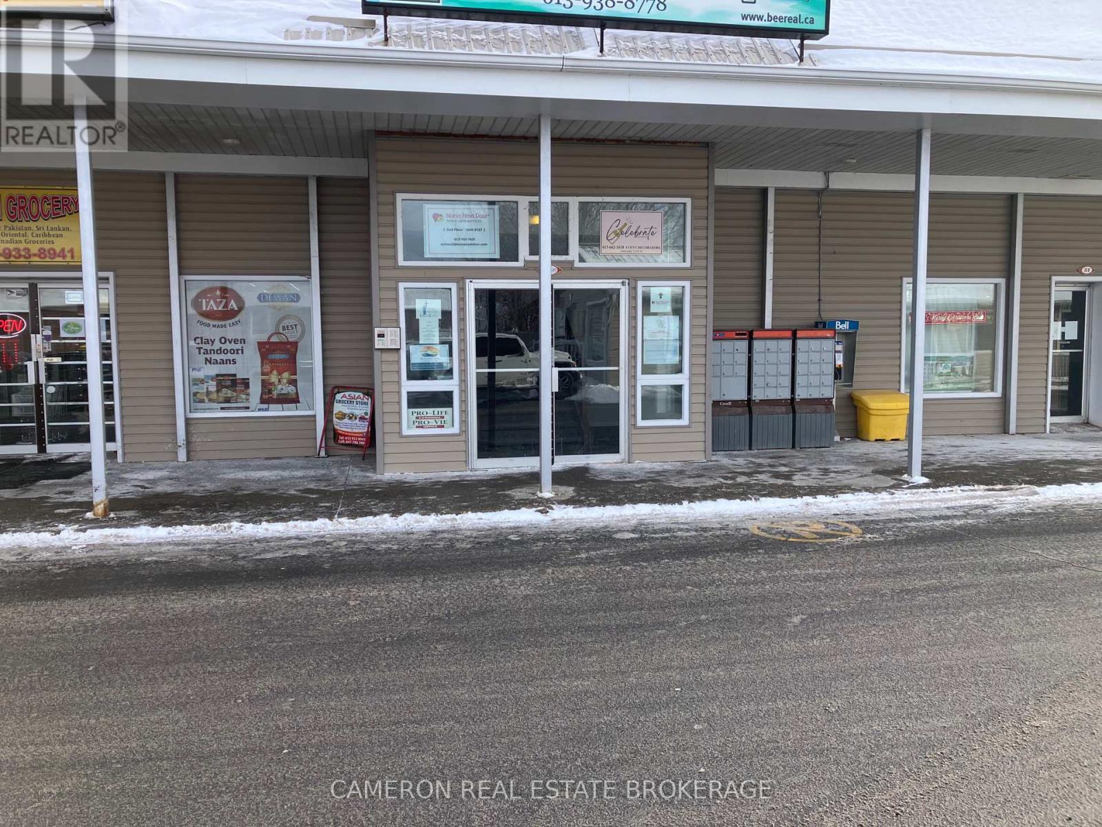 10 - 812 PITT STREET