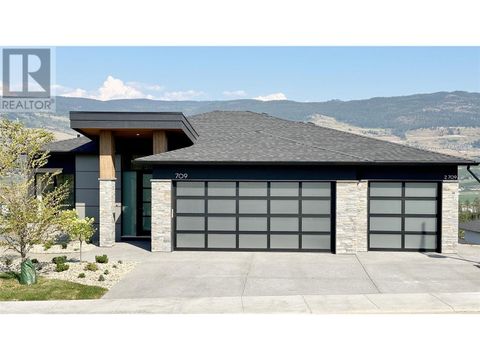 709 Carleton Street Kelowna BC V1V0J2
