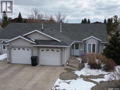 93 Russell DRIVE Yorkton SK S3N4E6