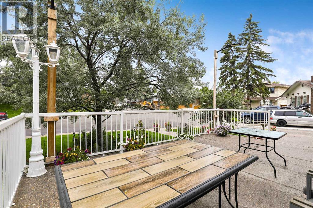 204 Whitestone Crescent NE