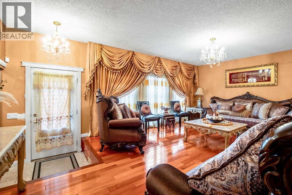 204 Whitestone Crescent NE