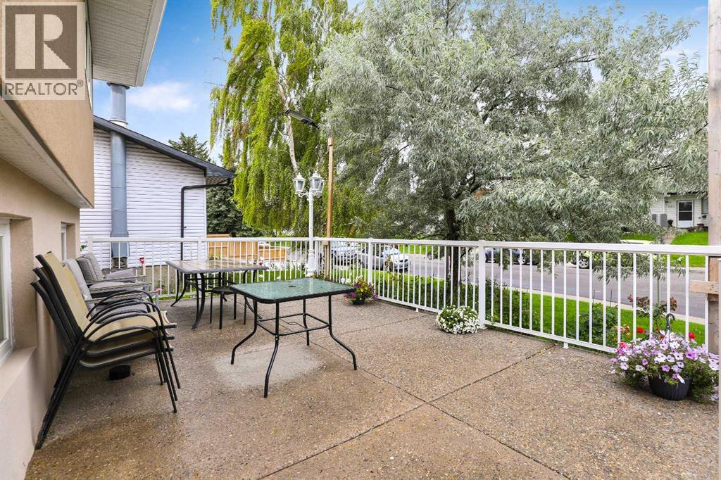 204 Whitestone Crescent NE
