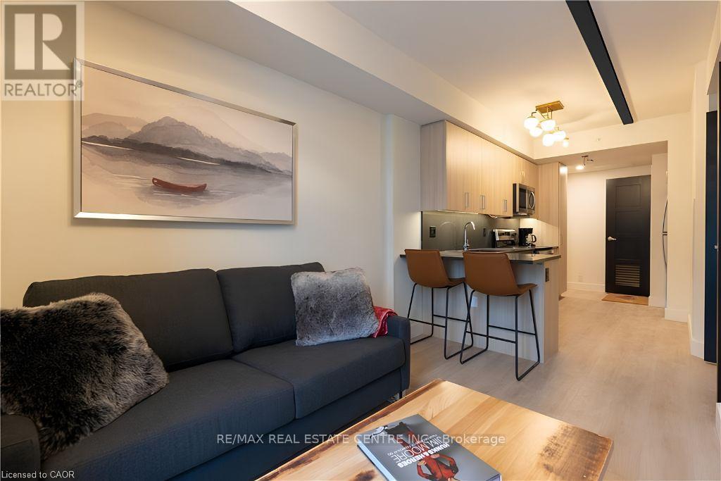 611 - 145 COLUMBIA STREET W