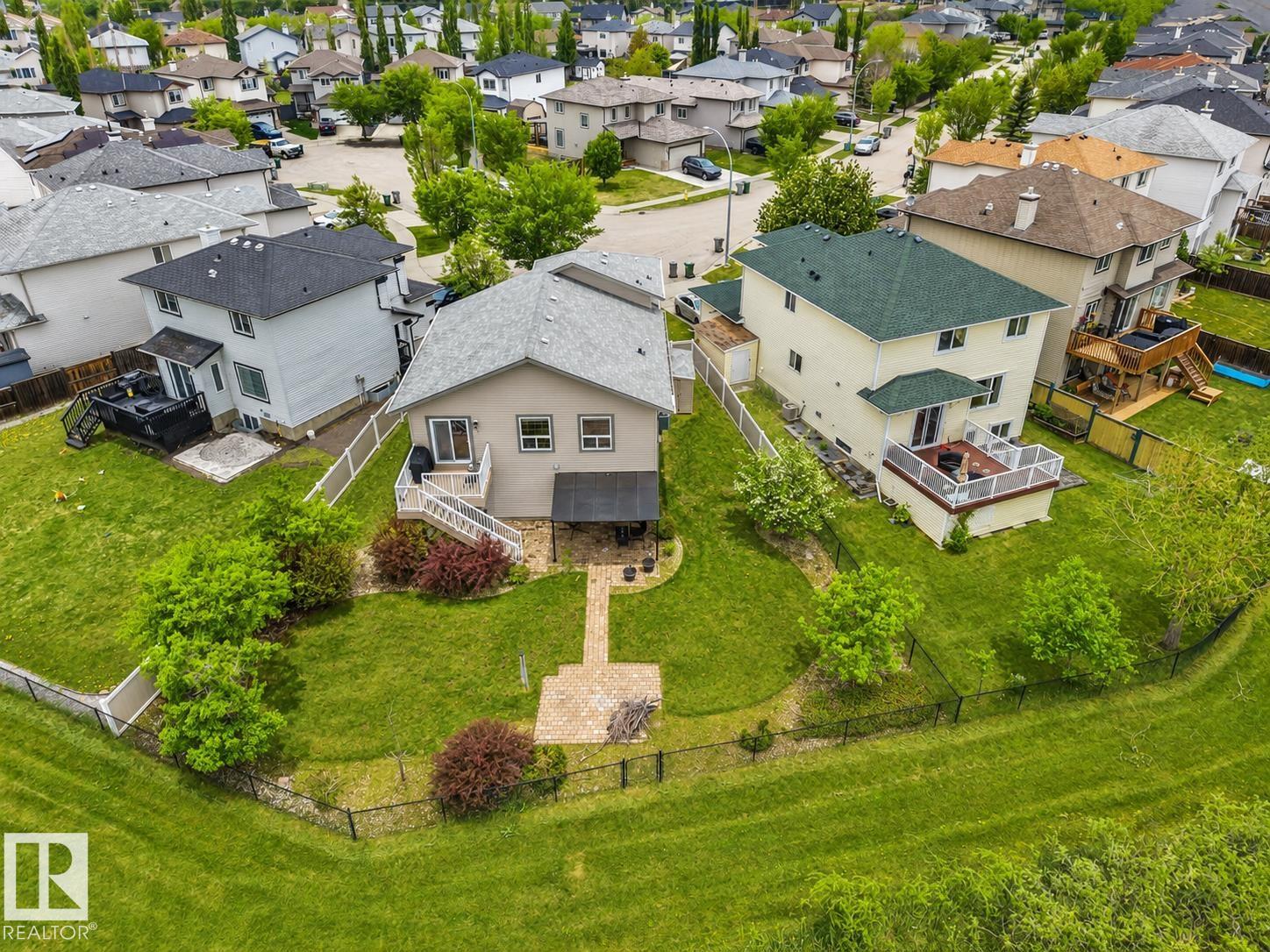 3211 47 ST