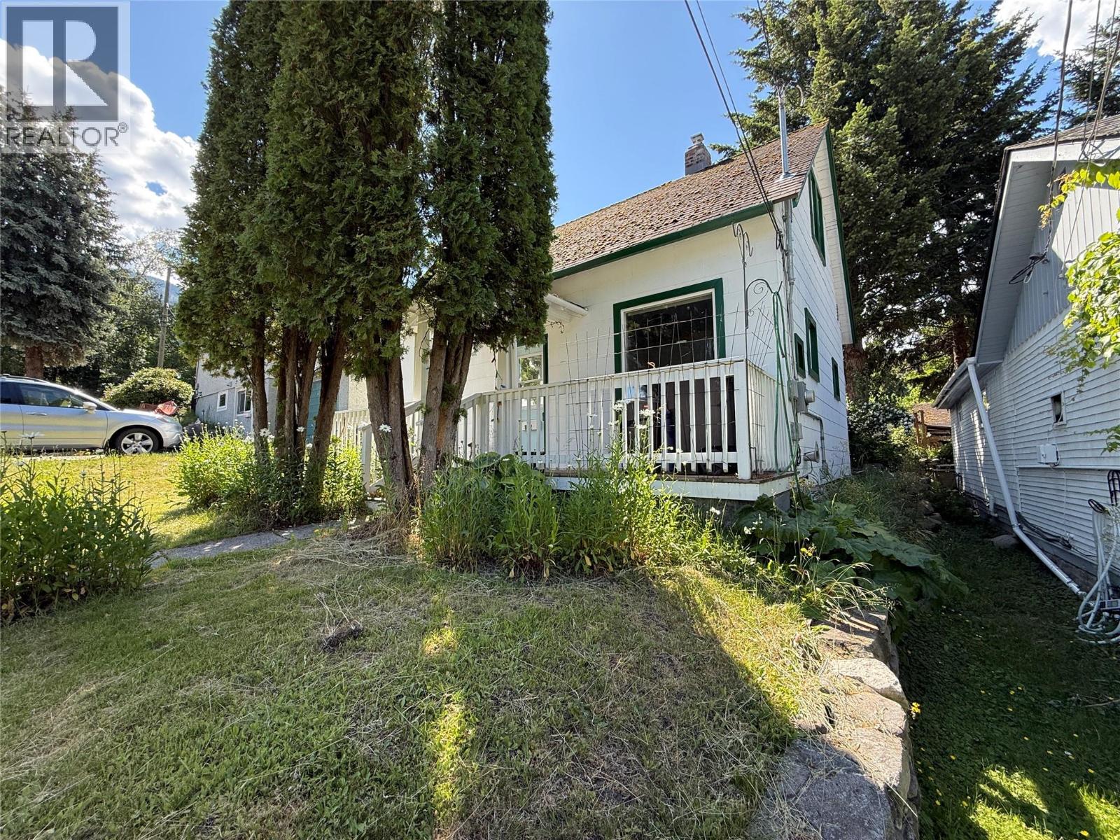 812 Kokanee Avenue