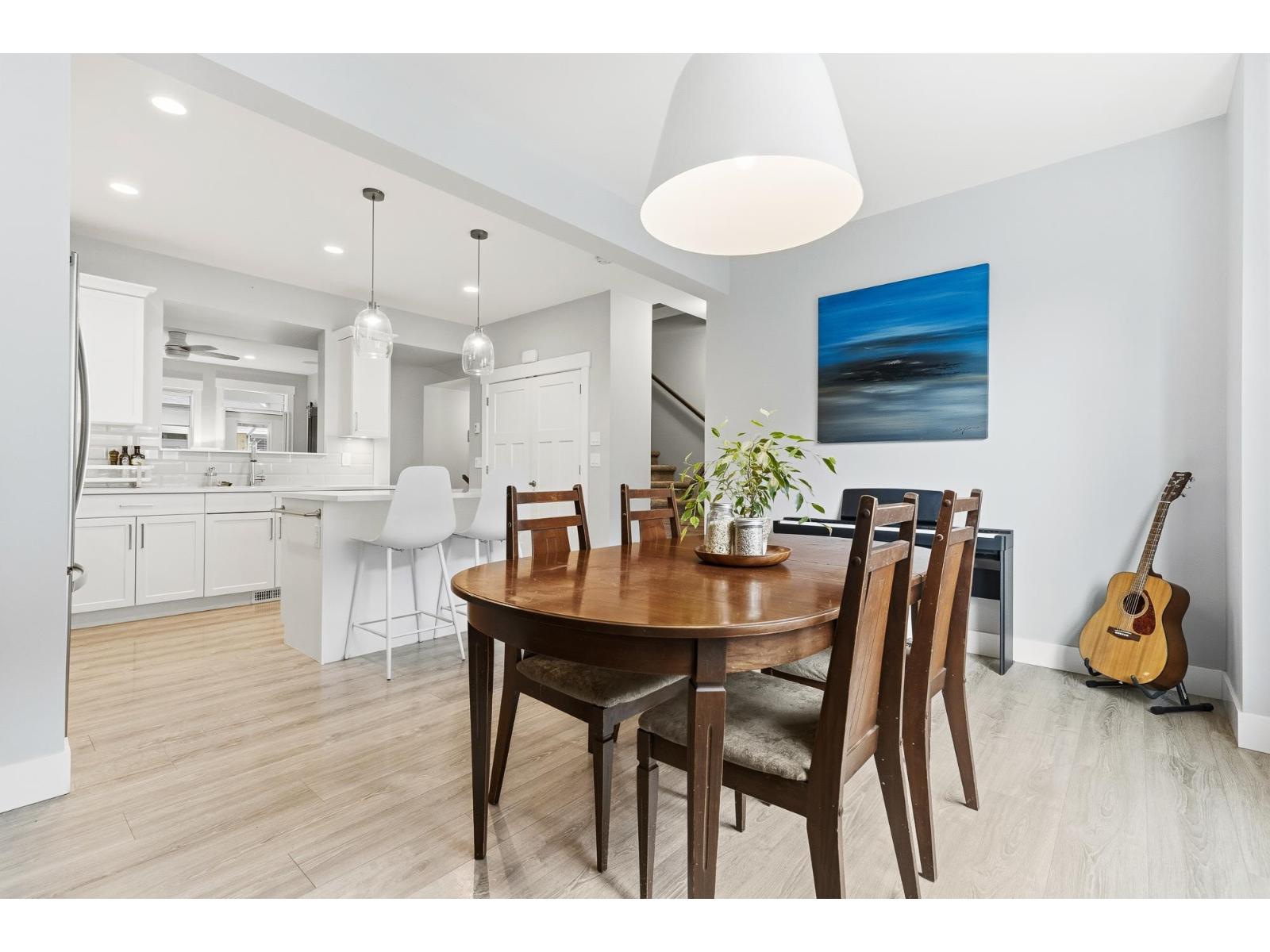 33 386 PINE AVENUE|Harrison Hot Springs