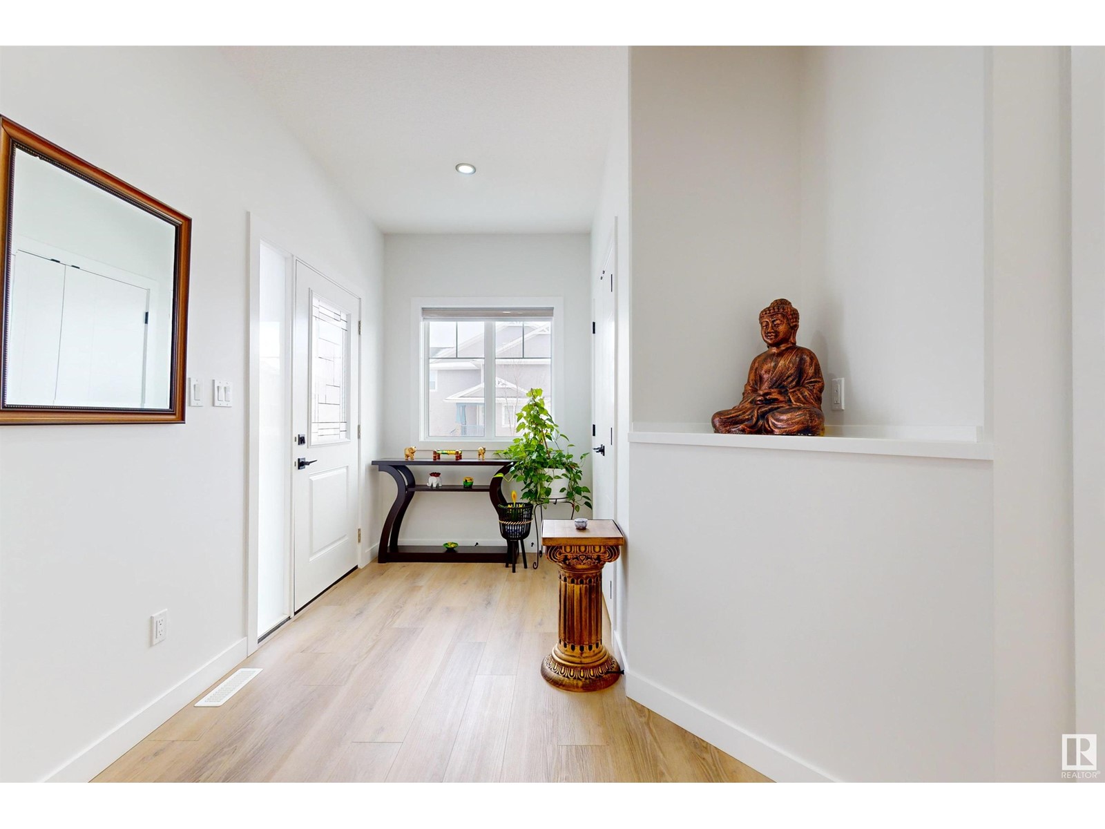 6601 38 AVE