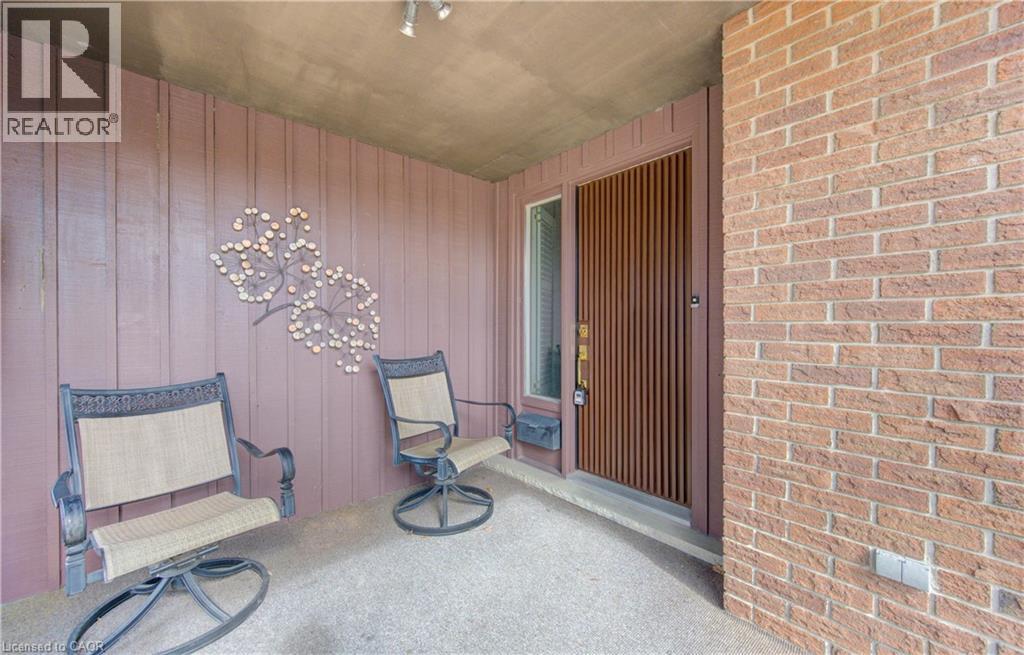 156 CANDLEWOOD Crescent