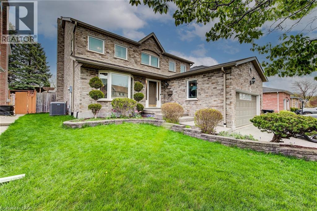 48 LENNOX Crescent