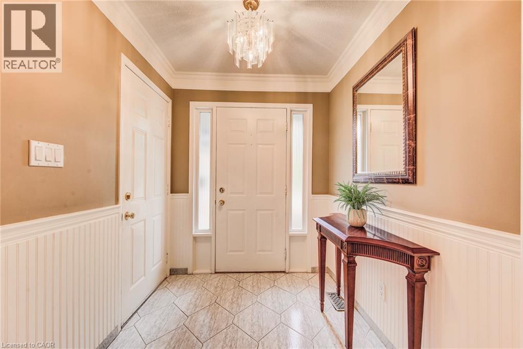 48 LENNOX Crescent