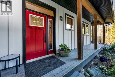 1696 Peerless Rd Cobble Hill BC V0R1L6