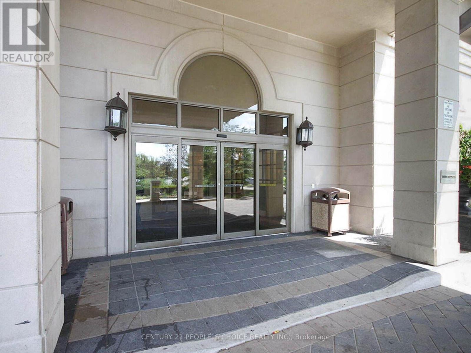 2526 - 700 HUMBERWOOD BOULEVARD