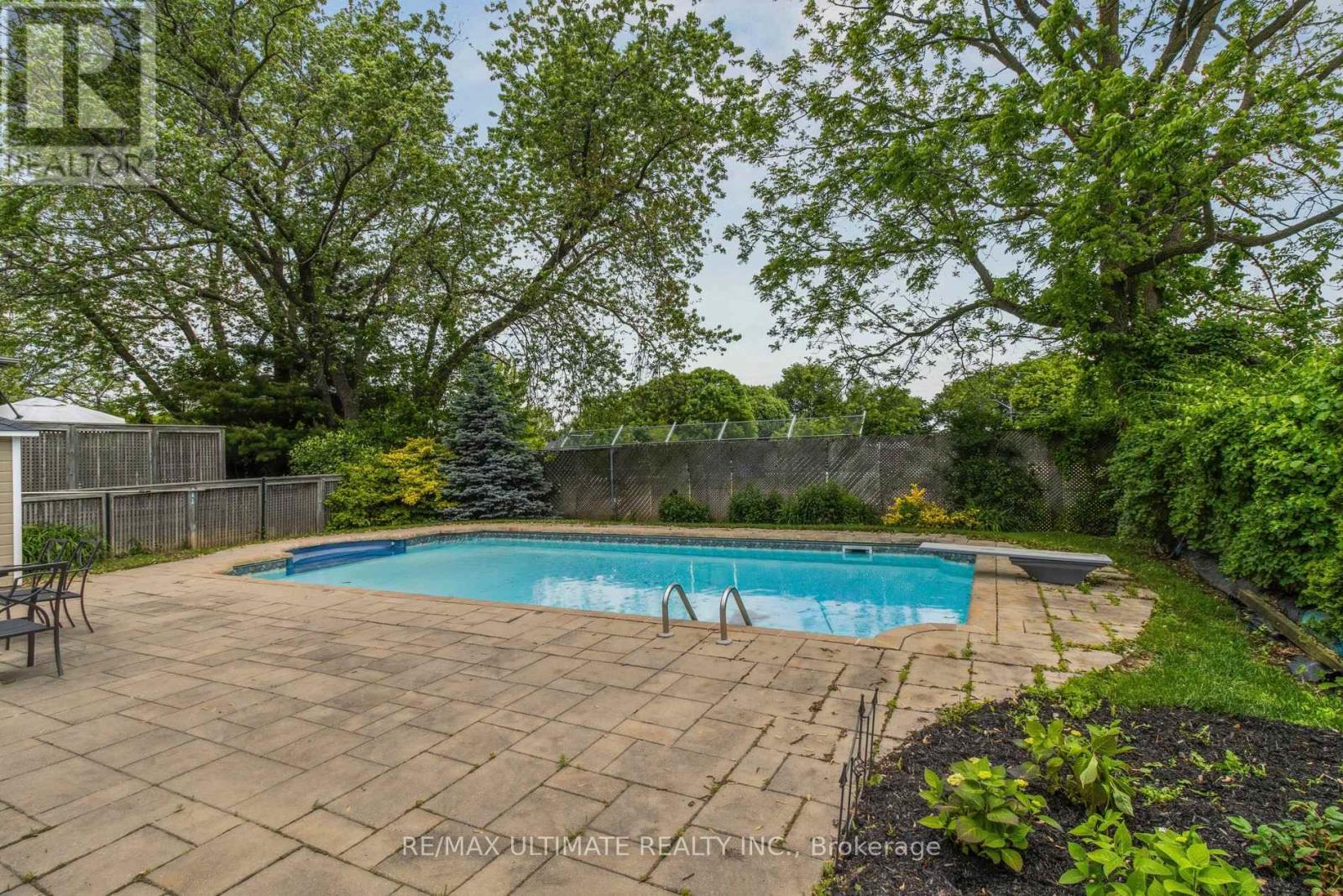 181 BAYVIEW HEIGHTS DRIVE
