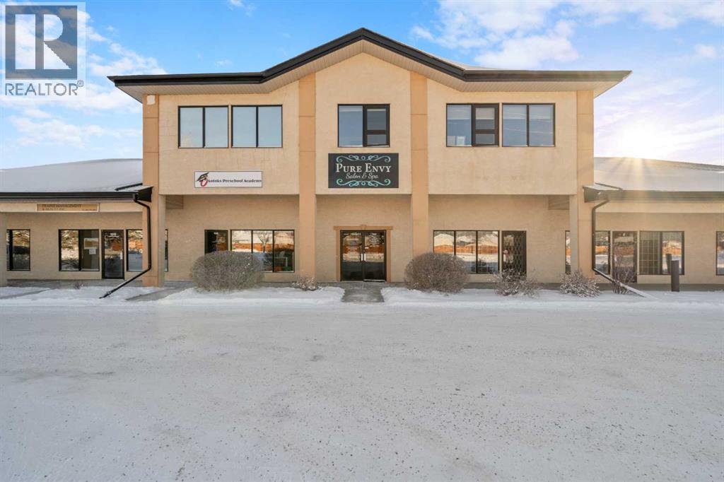 200, 14 Crystalridge Drive