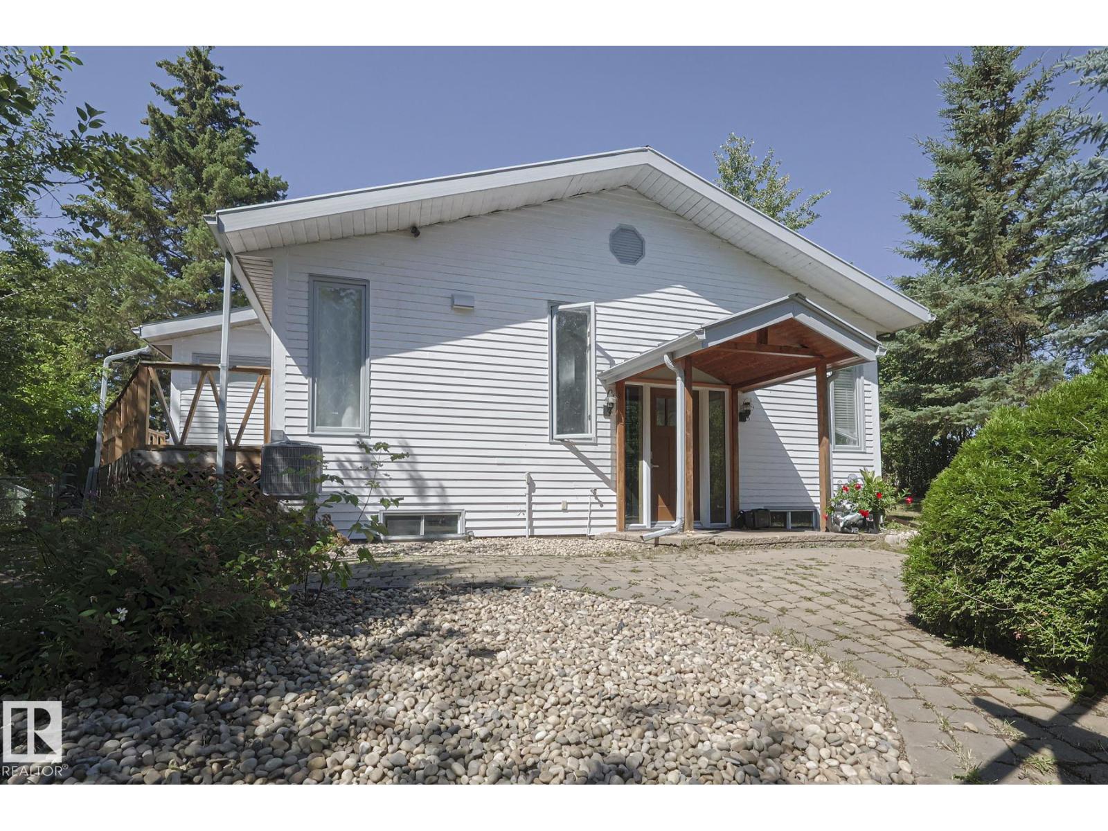 9 Gibbons AV