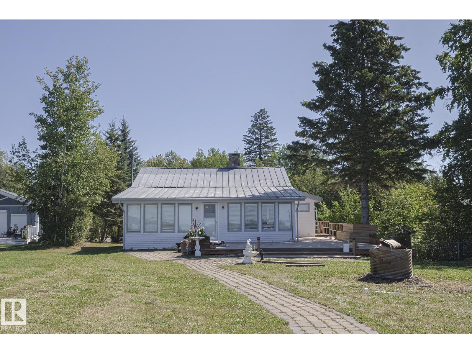 9 Gibbons AV