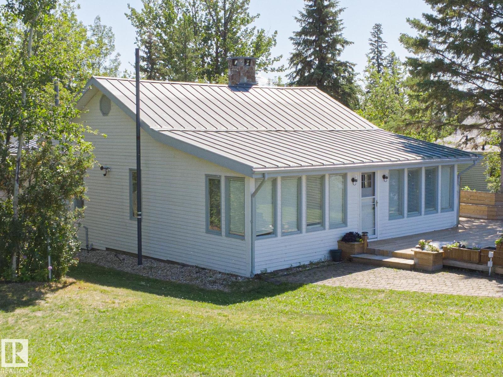 9 Gibbons AV