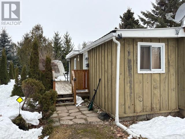 4 MAPLE GROVE VILLAGE ROAD