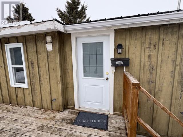 4 MAPLE GROVE VILLAGE ROAD