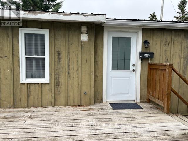 4 MAPLE GROVE VILLAGE ROAD