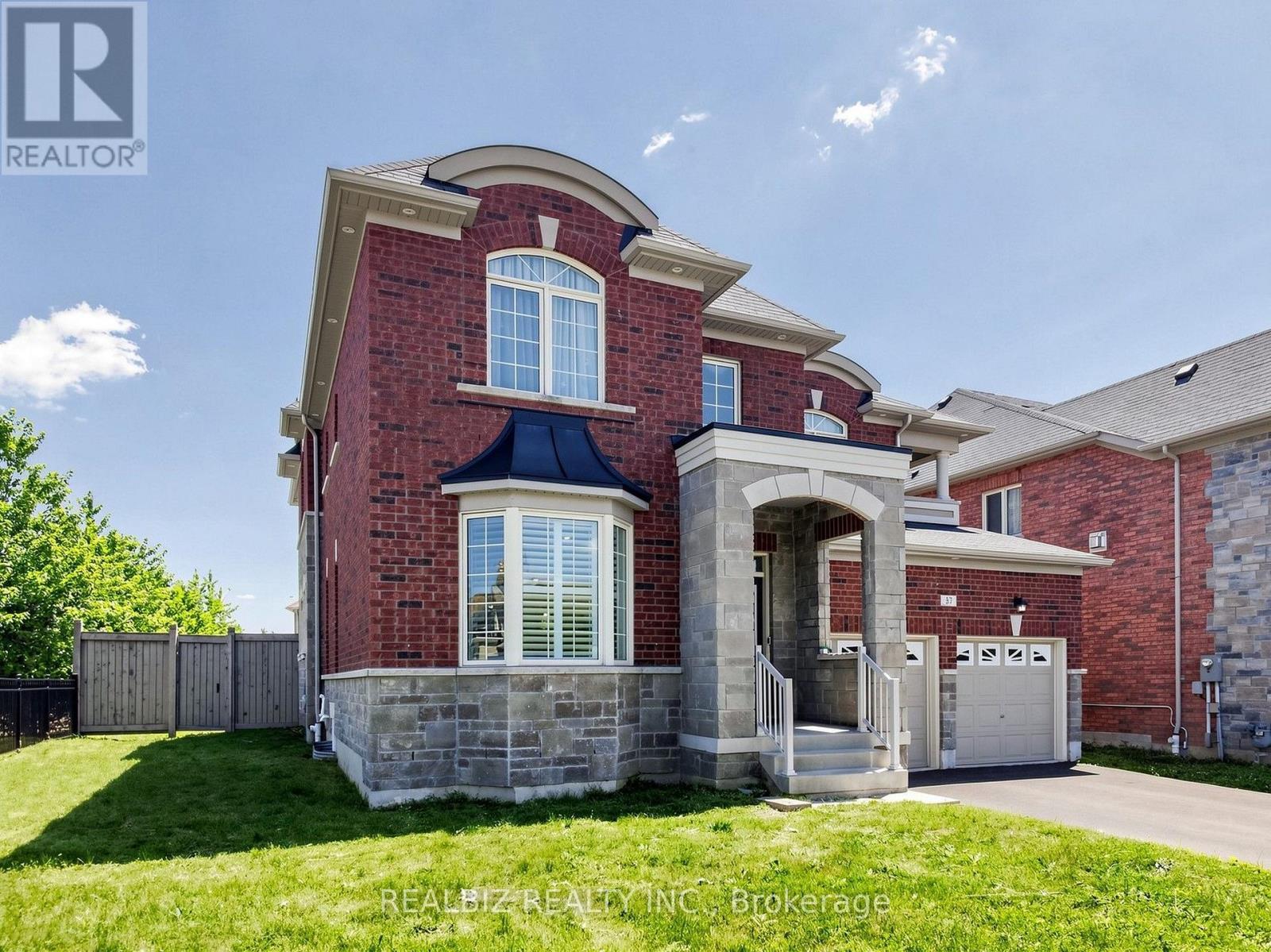 37 ALAMOSA COURT
