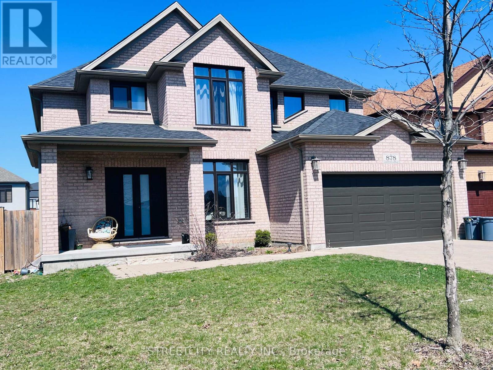 878 ZAIFMAN CIRCLE